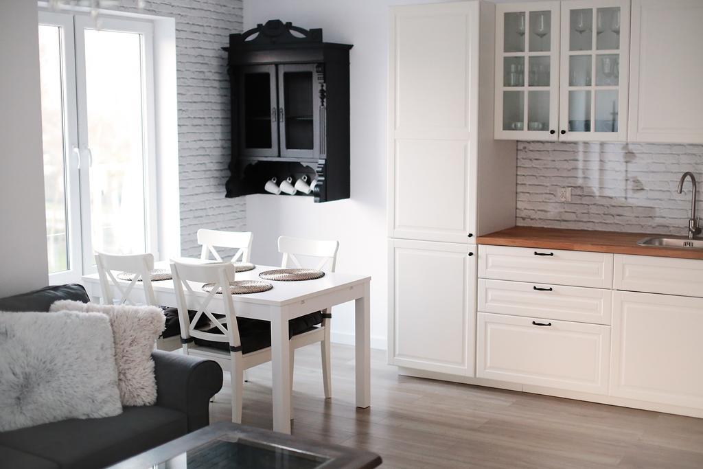 Apartament Paris コウォブジェク エクステリア 写真